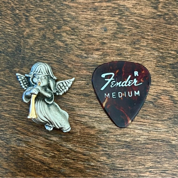 Vintage Daria Pewter Angel Brooch 👼🏼 - Picture 3 of 3